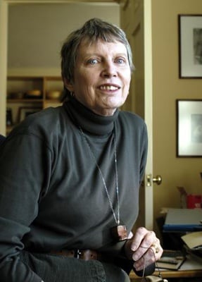 Cover image for Lois Lowry Has The Answers