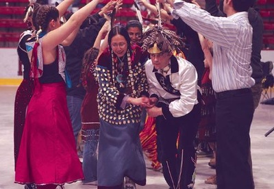 Cover image for Powwow Honors Heritage
