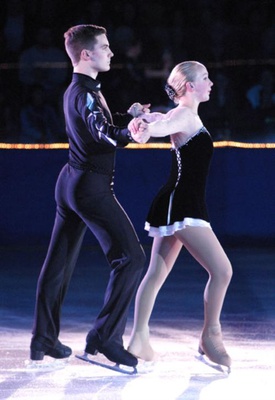 Cover image for POSING FOR CHARITY