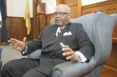 Cover image for A Harvard Man In The Mayor’s Seat