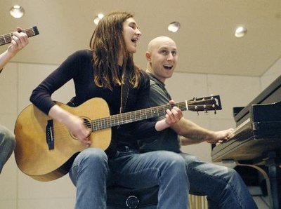 Cover image for Country Star Senior Set to Rock