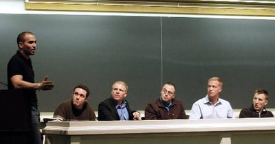 Cover image for Soldiers Discuss Military Service