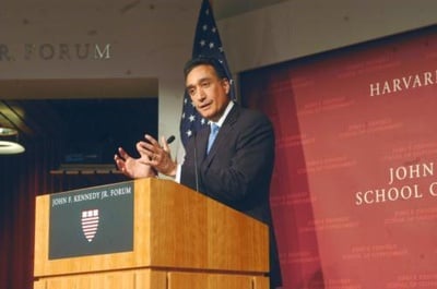 Cover image for Cisneros Discusses Future of Latinos 