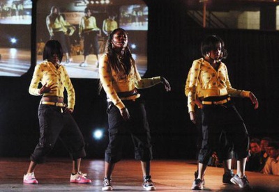 Cover image for DANCING WITH STYLE