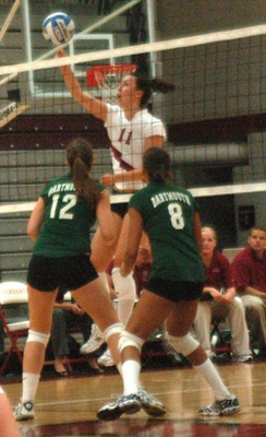 Cover image for After Ivy Stumble, Women's Volleyball Recovers for Two Wins