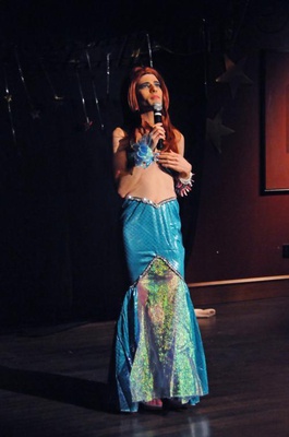 Cover image for Life's a Drag