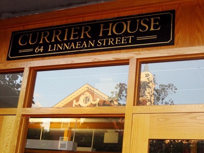 Cover image for Currier