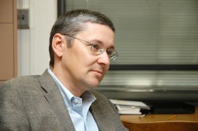 Cover image for Mankiw Touts Economics