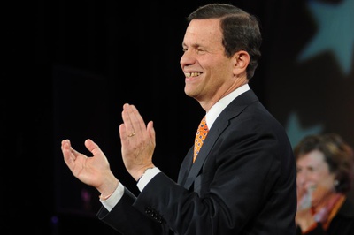 Cover image for Coakley and Grossman Lead Democratic Candidates for Governor