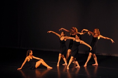 Cover image for HBC Raises the 'Barre'