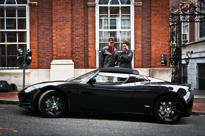 Cover image for Tesla Roadster Rolls Through Harvard