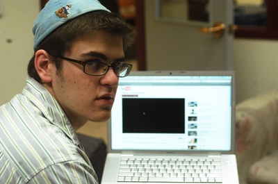 Cover image for Making it Big on the Small Screen