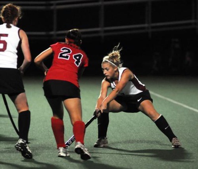 Cover image for Dickson, McGillivray To Lead Field Hockey in 2011