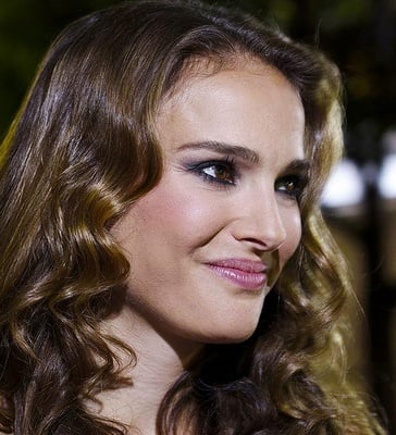 Cover image for Portman Discusses Harvard's Social Scene