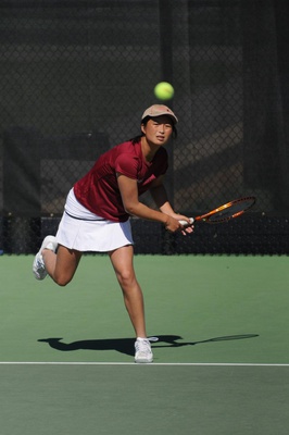Cover image for Harvard Battles Local Foe, Prevails at Home