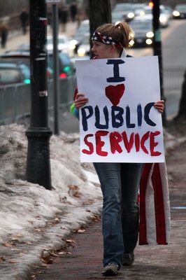 Cover image for Students Protest Cantor's Speech at IOP