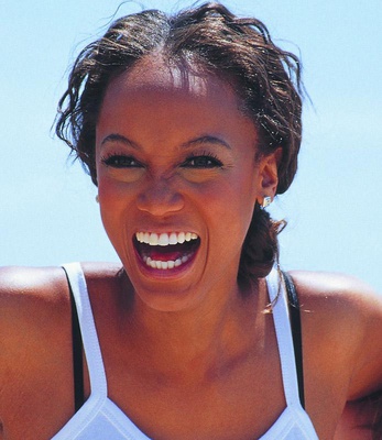 Cover image for Tyra Update: America's Next Top Business Mogul?
