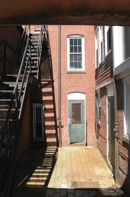 Cover image for Delta Gamma's New Digs