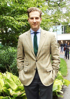 Cover image for Professor Fashion: Professor Noah R. Feldman ’92 