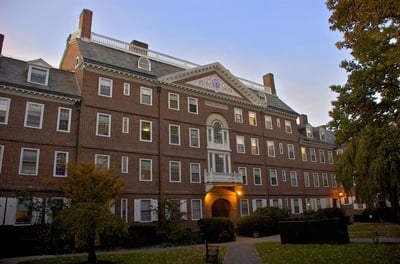 Cover image for Kirkland House