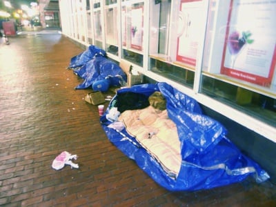 Cover image for Life Out Here: Tarped up