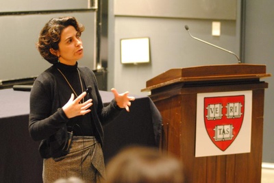 Cover image for Exiled Iranian Reporter Speaks to Undergraduates