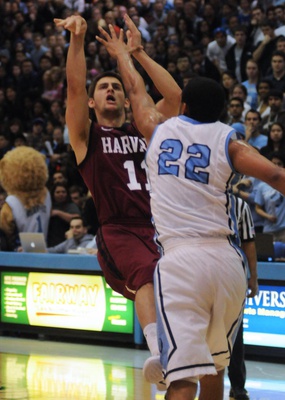 Cover image for Men's Basketball Fends Off Lions in Overtime, 77-70