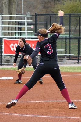Cover image for Softball Splits Midweek Contests