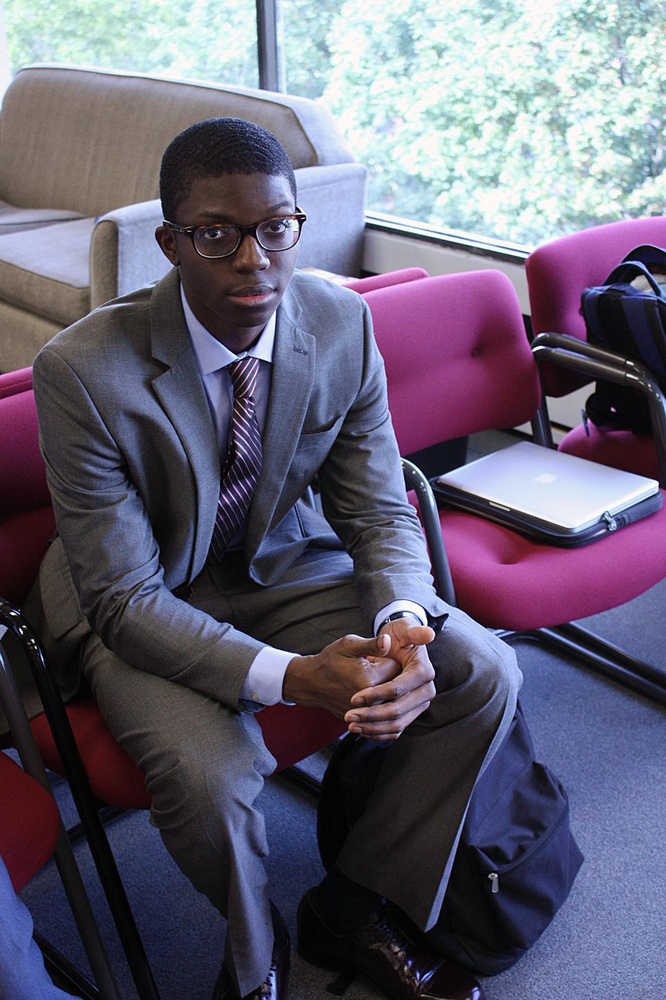 Enyi K. Okebugwu '13 sports his recruiting style at an OCI mock interview session.