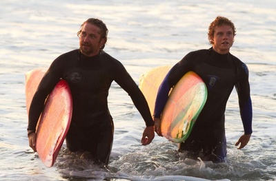 Cover image for Surfing Movie Not a Maverick, But Adequate