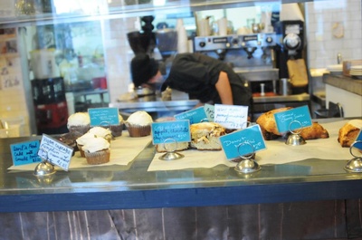 Cover image for Outside the Square: A CaffeiNation