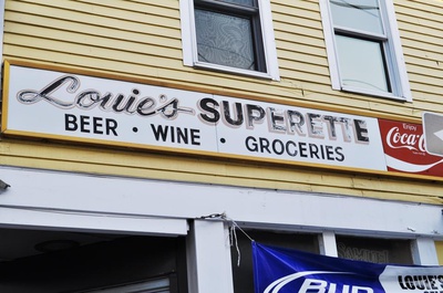 Cover image for Louie's Superette