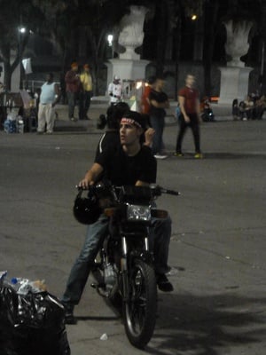Cover image for Waiting for Chávez