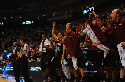 Cover image for Against New Mexico, Men's Basketball Finally Closes Down the Stretch 