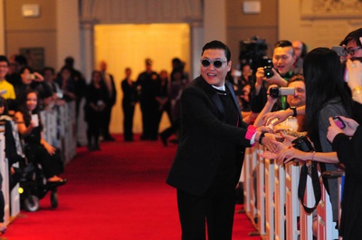 Cover image for Psy Accepted to Exclusive Harvard Club
