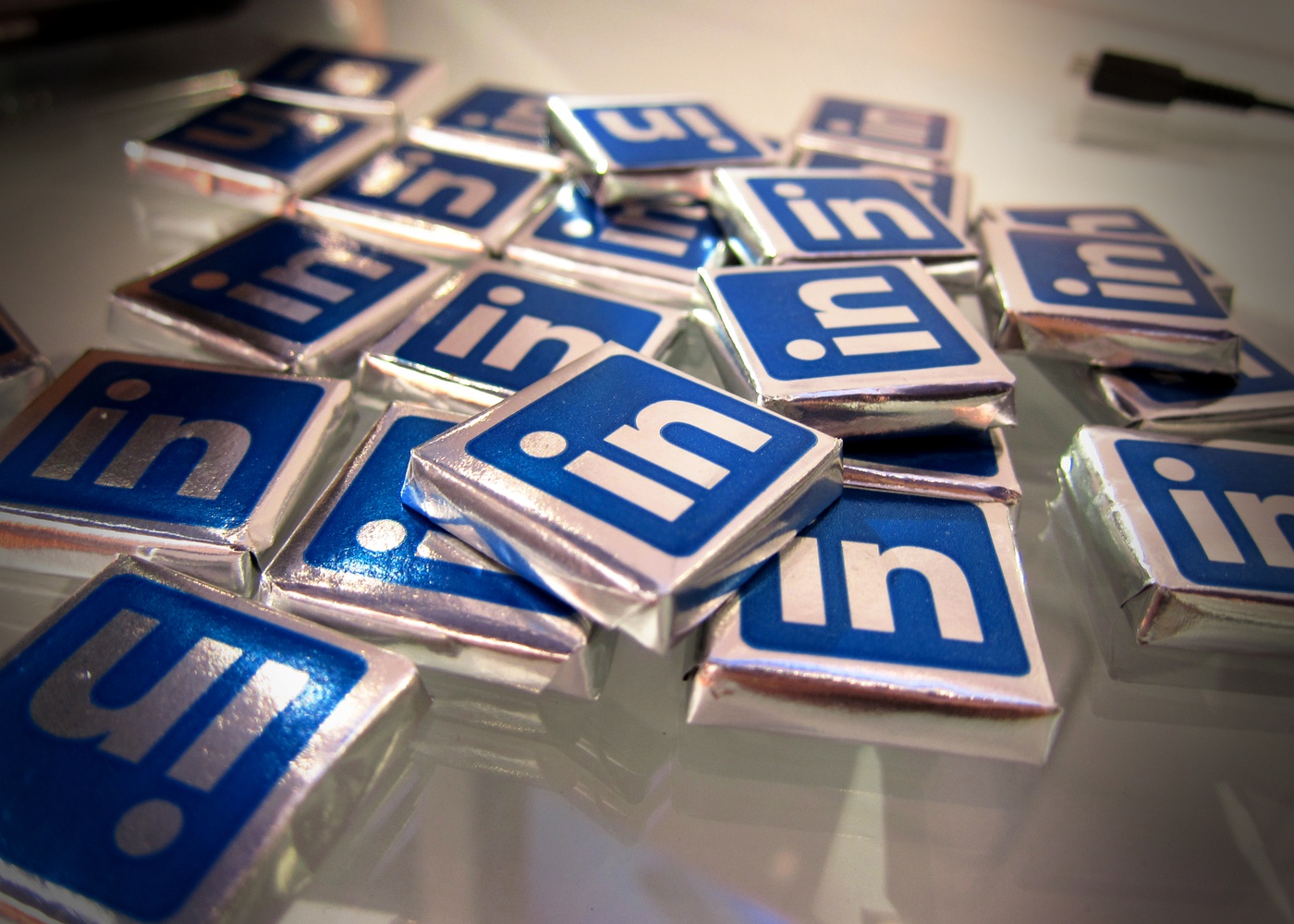 LinkedIn now caters to the middle-school set.  The professionally networking service opened its doors to kids age 14 and up, hoping they'll utilize the new LinkedIn University Pages.