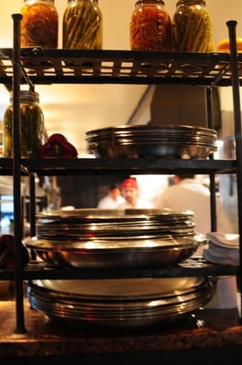 Cover image for Open Table: Cambridge's High-Powered Restaurant World