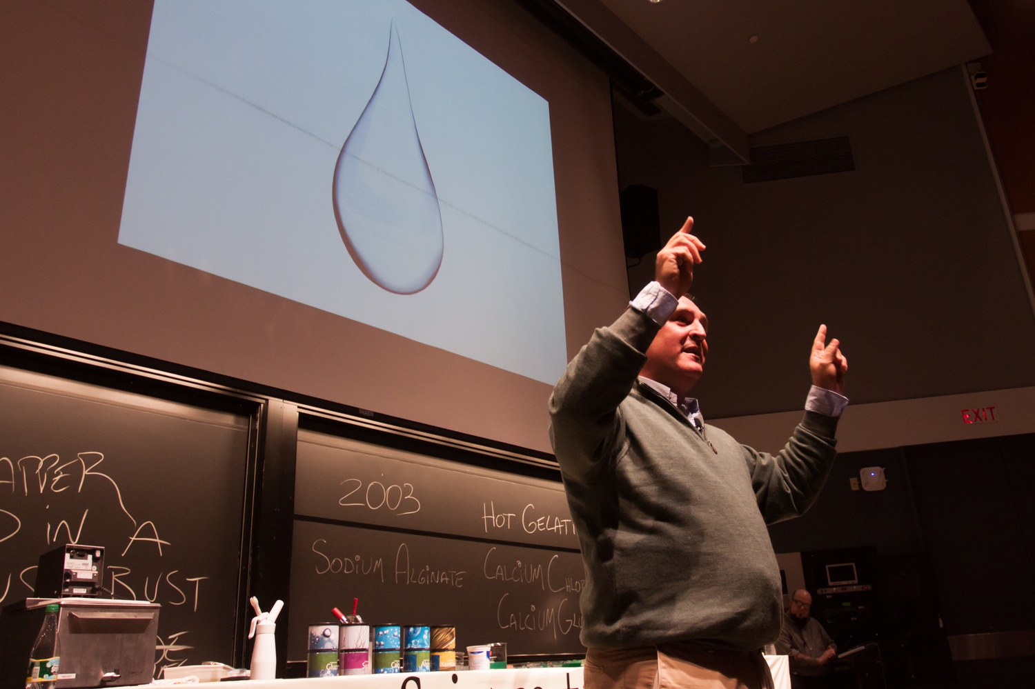 Andrés delivers lecture entitled "Diffusion & Spherification" during Science of Cooking