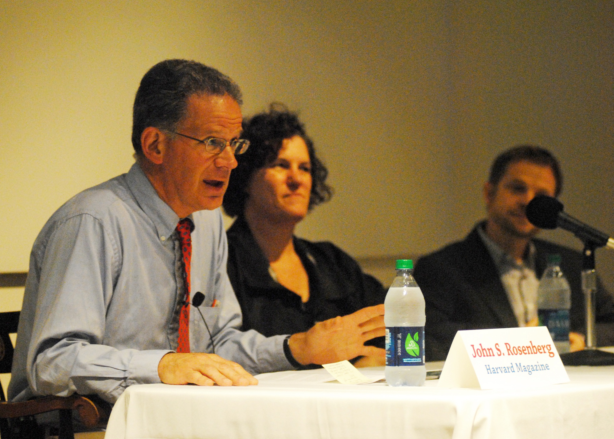Panelists Jeffrey R. Young of The Chronicle of Higher Education, Sue Dynarski, Professor of Public Policy and Education at the University of Michigan, and moderator John S. Rosenberg of Harvard Magazine discuss the state of higher education, including EdX and the growing income inequality gap on Friday. The panel was the third in a discussion series by the Harvard Union of Technical and Clerical Workers