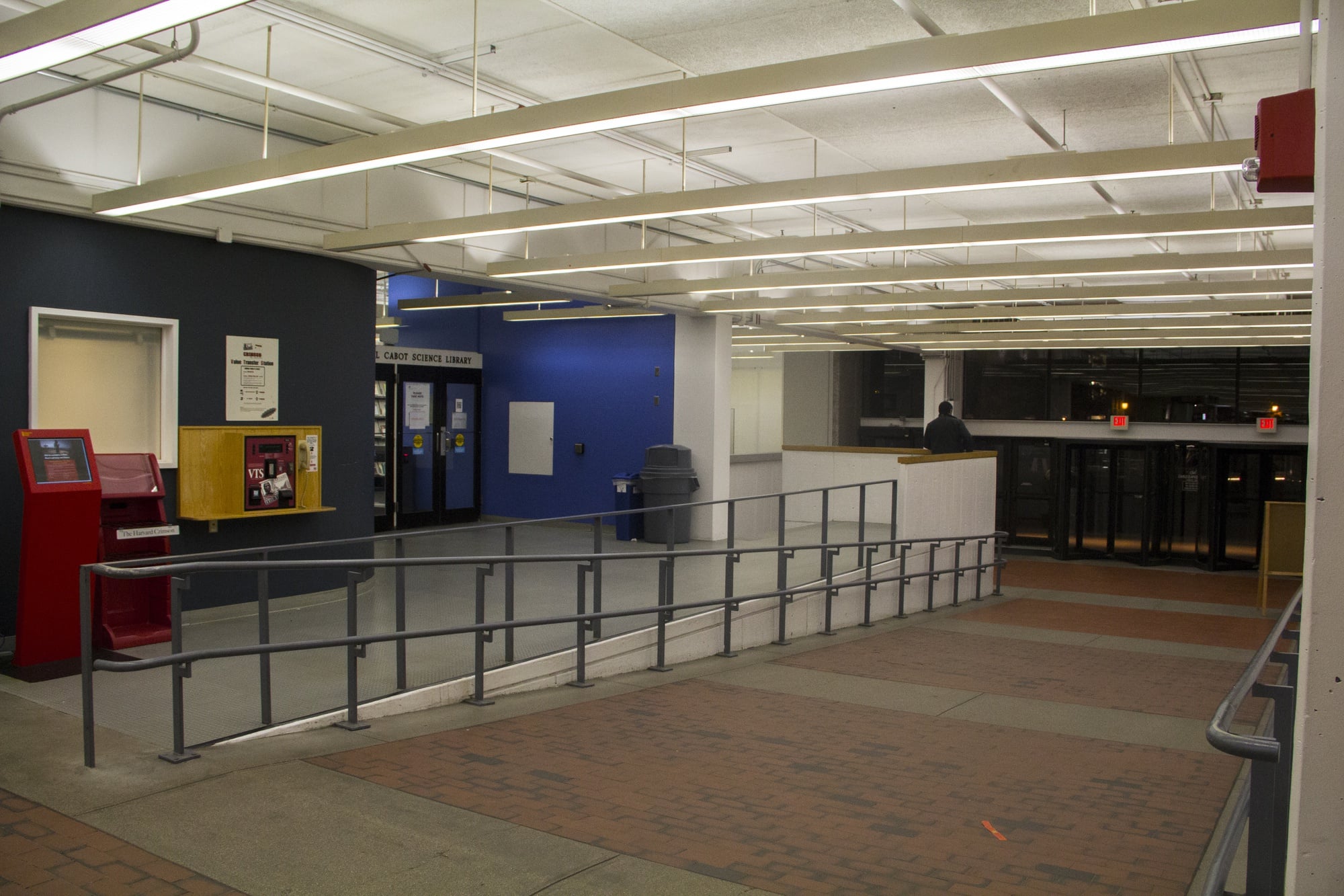Faculty of Arts and Sciences Dean Michael D. Smith on Wednesday announced plans to renovate Cabot Library and the Science Center atrium. The timetable and the size of the gift funding the project have yet to be determined.