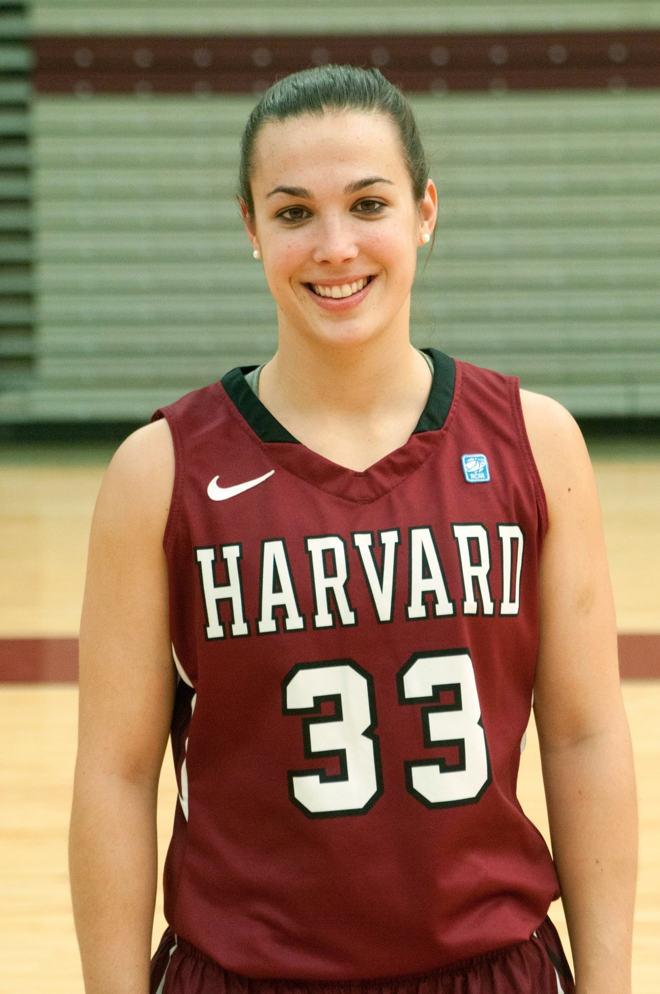 Now entering her junior season, guard Kaitlyn Dinkins looks to lead her team both on and off the court as co-captain.