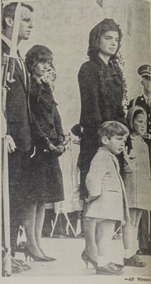 Cover image for A Family in Mourning