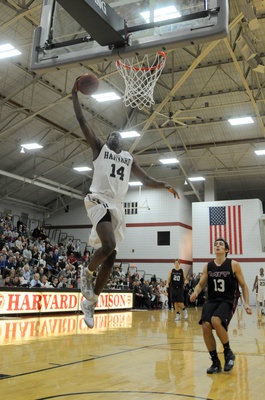 Cover image for Men's Basketball to Face First Early Test