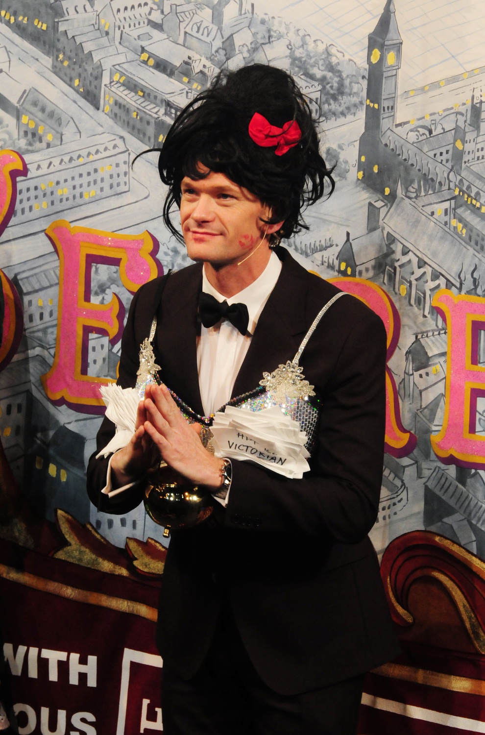 Neil Patrick Harris, acclaimed actor, producer, and director, accepts the Pudding Pot for the 2014 Hasty Pudding Theatricals’ Man of the Year on Friday.  