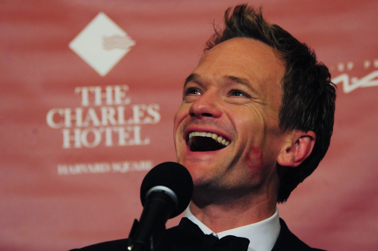 Neil Patrick Harris, acclaimed actor, producer, and director, accepts the Pudding Pot for the 2014 Hasty Pudding Theatricals’ Man of the Year on Friday.  
