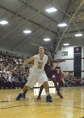 Cover image for Yale Basketball