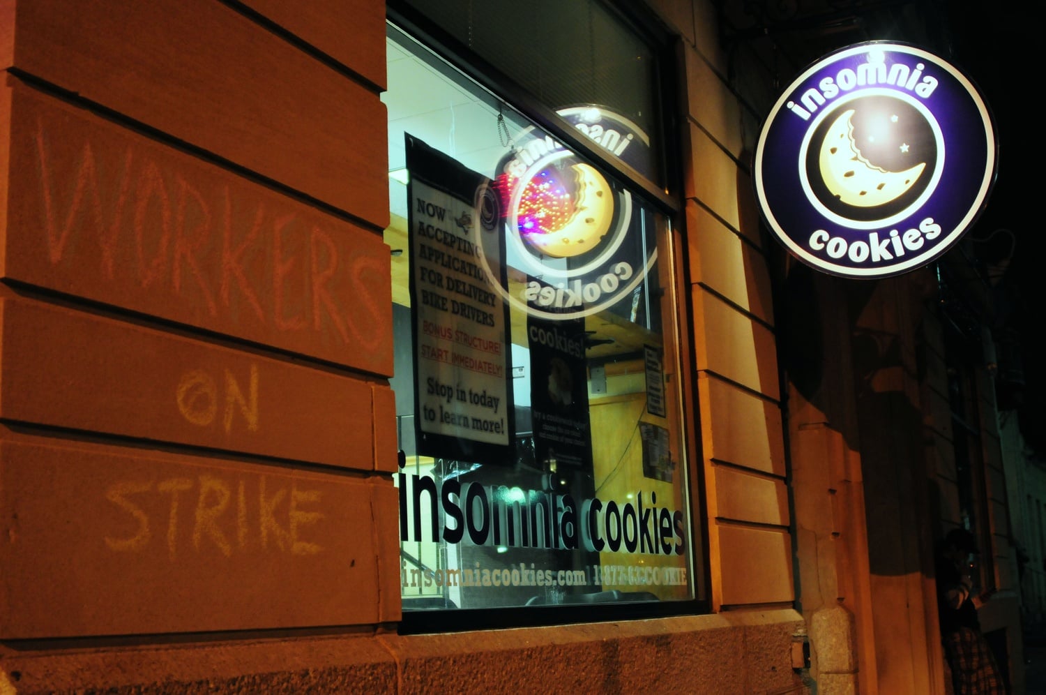Insomnia Cookies employees reached a settlement with their employer after workers demanded higher wages, healthcare, and union recognition.