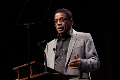 Cover image for In Norton Lecture, Hancock Discusses Buddhism, Sources of Creativity