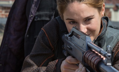Cover image for Divergent