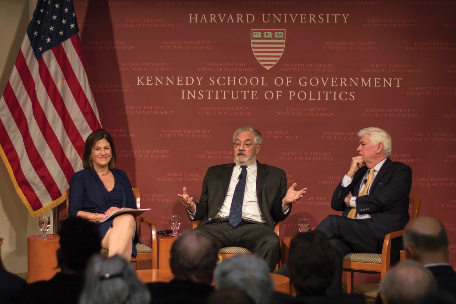 Former Representative Barney Frank ’61-’62, center, speaks alongside former Senator Christopher Dodd and Senior Politico Reporter Lois Romano at the Institute of Politics. 